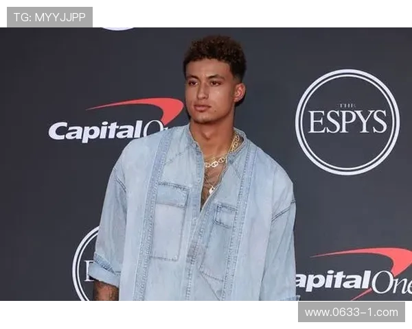 凯尔库兹马如何在NBA赛场上展现个人风采与团队合作精神 凯尔库兹马如何在NBA赛场上展现个人风采与团队合作精神