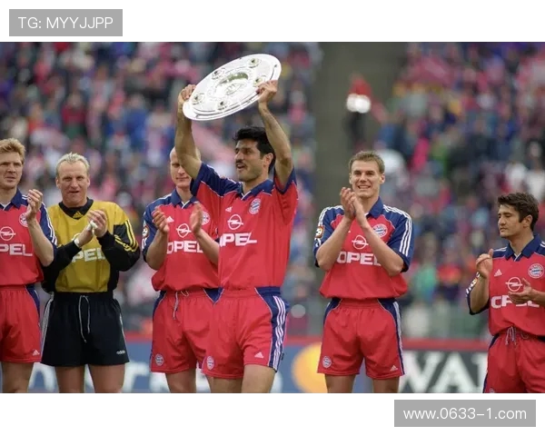 埃青年与特温特激战正酣谁能在这场对决中笑到最后