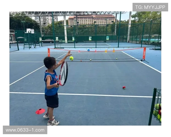 网球新手必看:提升耐力的全面入门指南与训练技巧分享 网球新手必看:提升耐力的全面入门指南与训练技巧分享